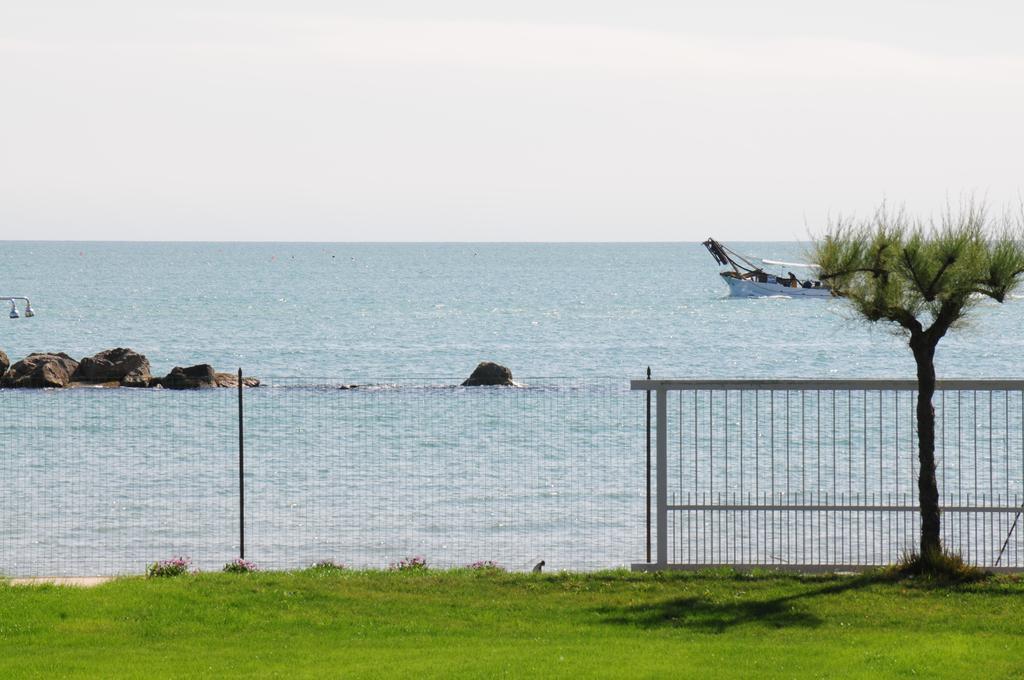 Agriturismo Frontemare Giulianova Buitenkant foto