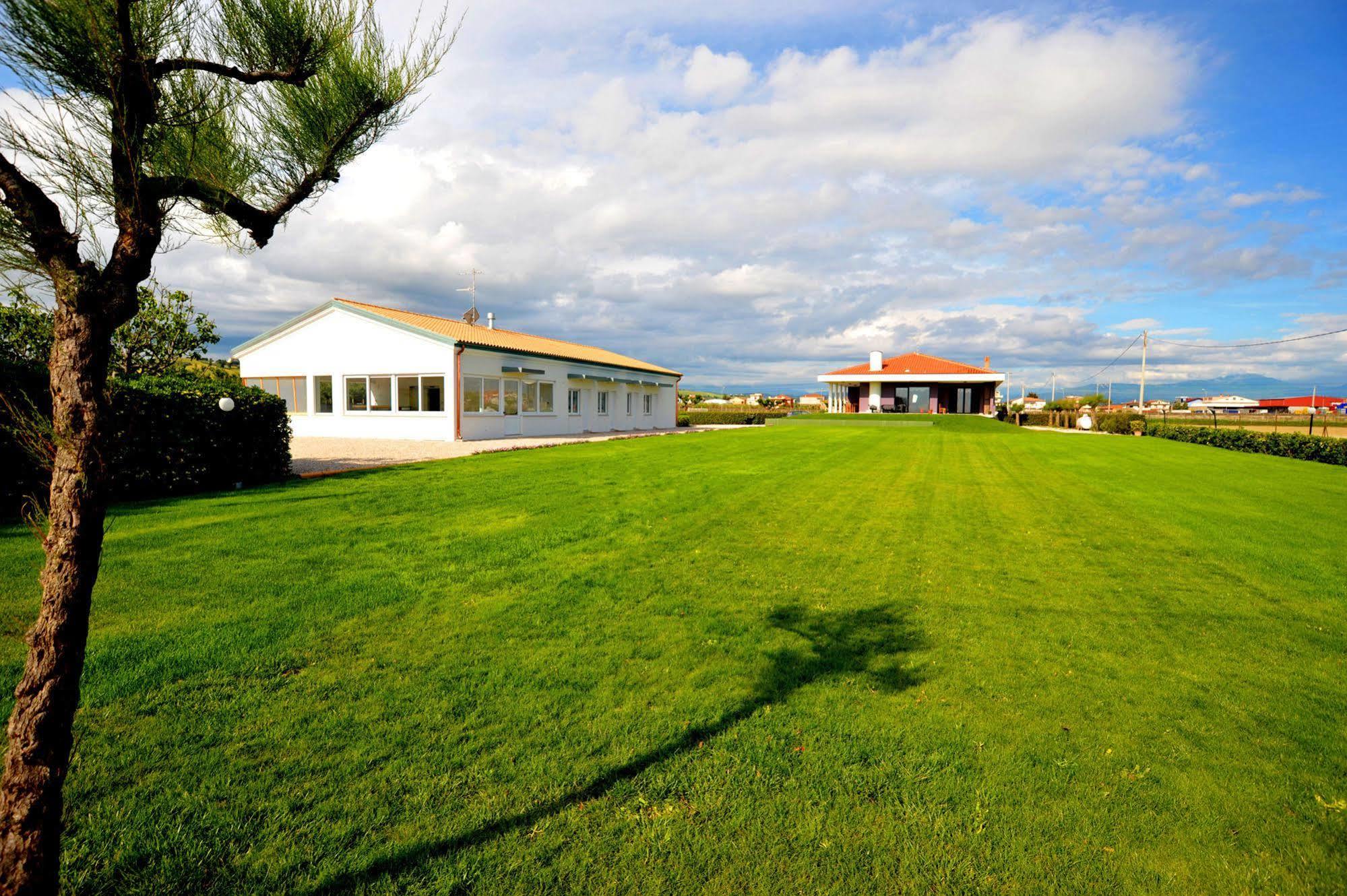 Agriturismo Frontemare Giulianova Buitenkant foto